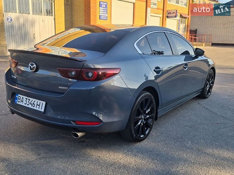 Седан Mazda 3 2023 в Александрие