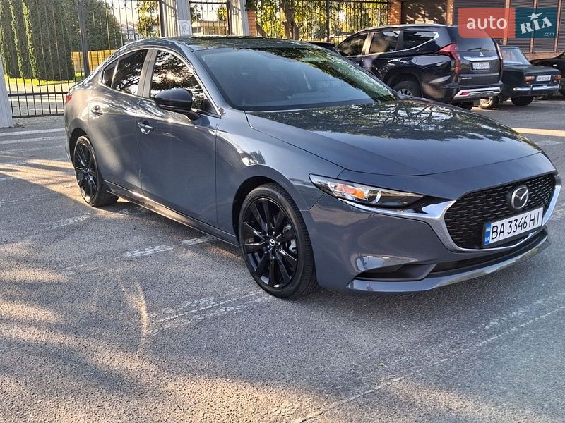 Седан Mazda 3 2023 в Александрие