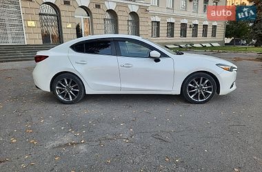Седан Mazda 3 2017 в Харькове