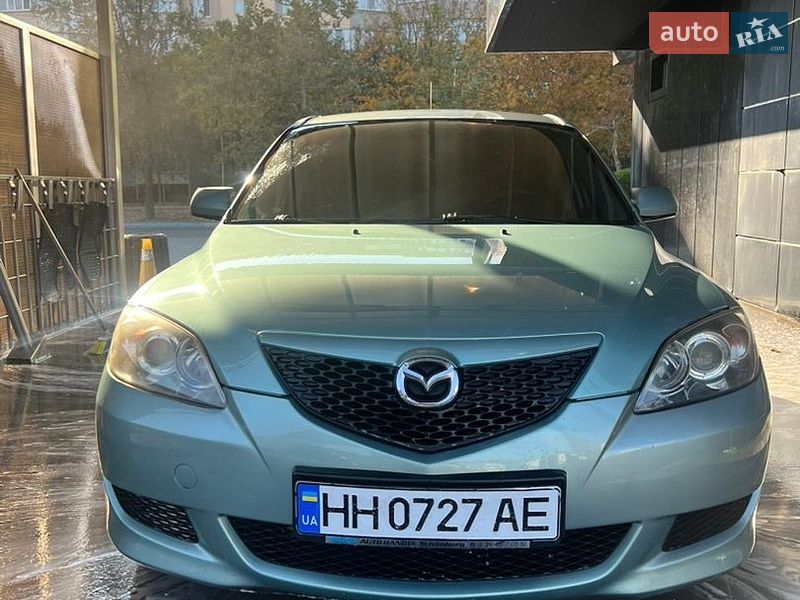 Хетчбек Mazda 3 2004 в Южному