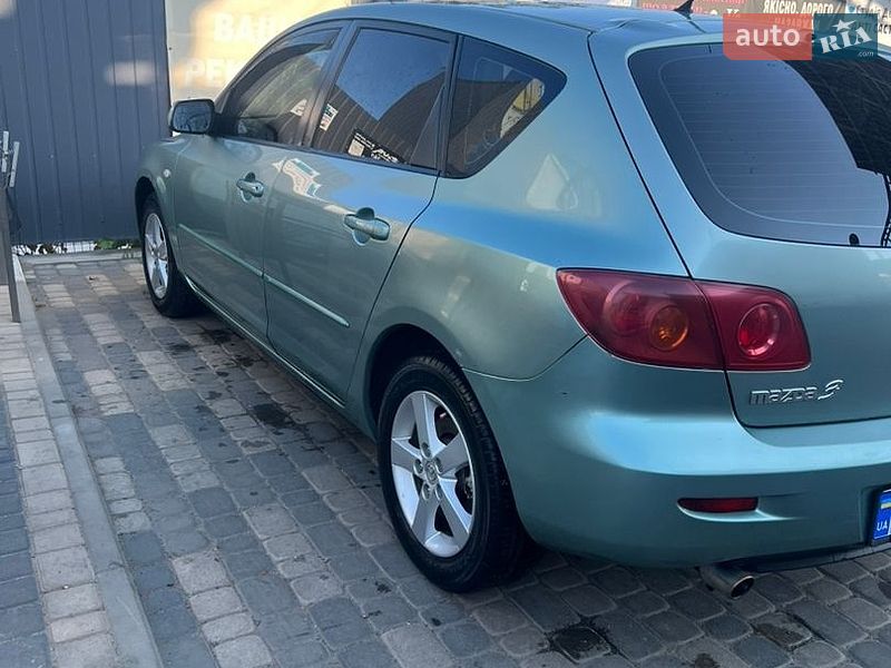Хетчбек Mazda 3 2004 в Южному