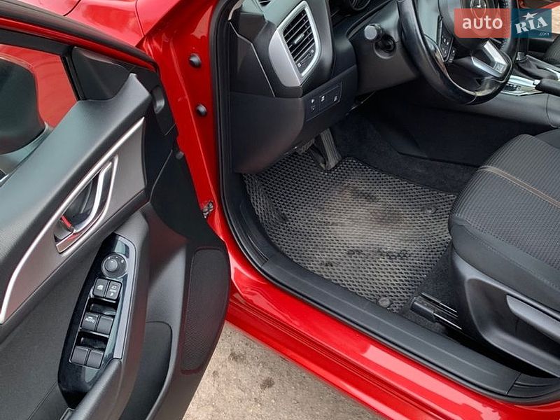 Хэтчбек Mazda 3 2017 в Чернигове фото 6 Хэтчбек Mazda 3 2017 в Чернигове