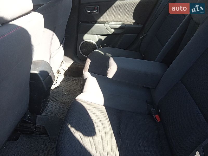 Седан Mazda 3 2008 в Коломаке