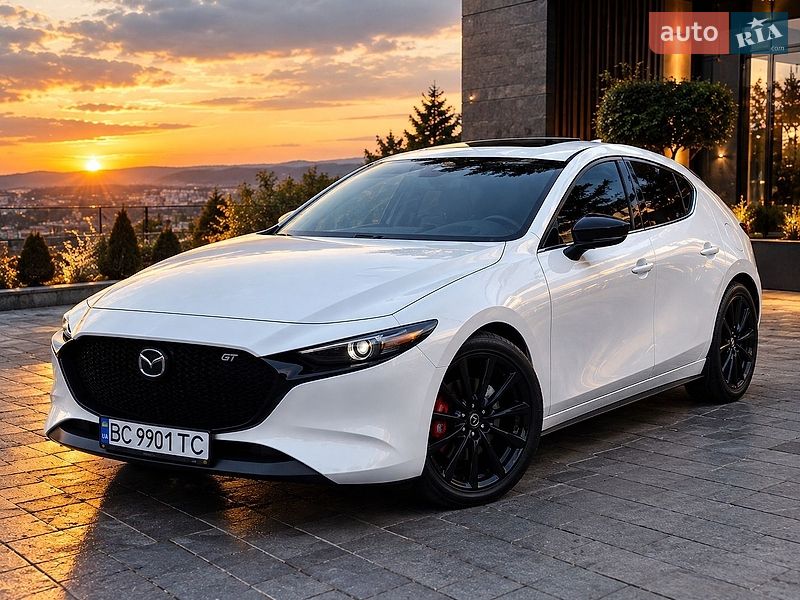 Хэтчбек Mazda 3 2022 в Стрые