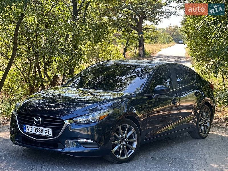 Седан Mazda 3 2018 в Днепре