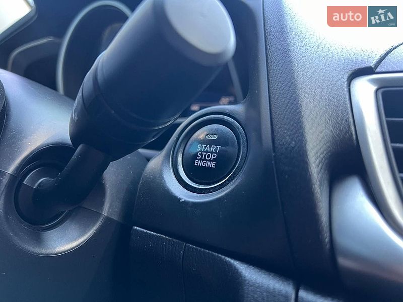 Седан Mazda 3 2018 в Днепре