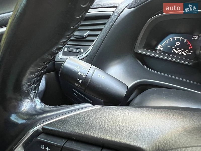 Седан Mazda 3 2018 в Днепре