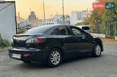 Седан Mazda 3 2012 в Киеве
