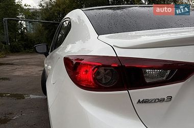 Седан Mazda 3 2018 в Киеве