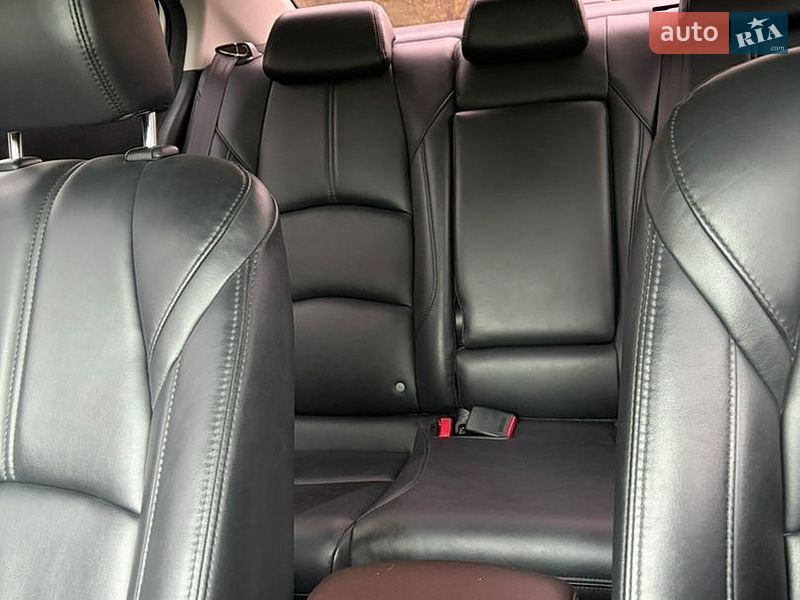 Седан Mazda 3 2018 в Киеве