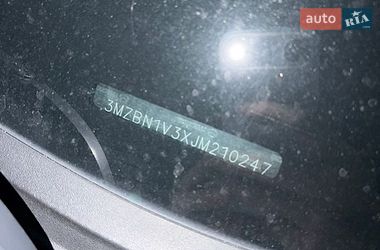 Седан Mazda 3 2018 в Киеве