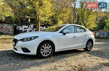 Седан Mazda 3 2016 в Києві