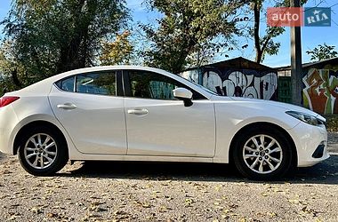 Седан Mazda 3 2016 в Києві
