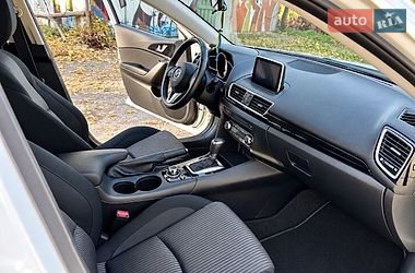 Седан Mazda 3 2016 в Києві