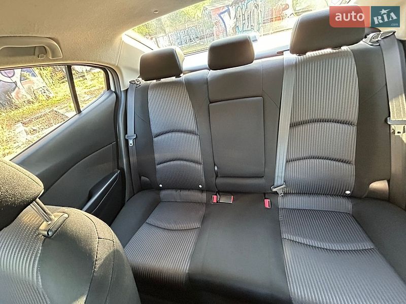 Седан Mazda 3 2016 в Києві