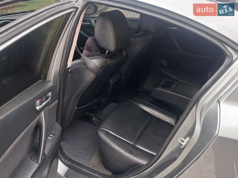 Седан Mazda 3 2011 в Івано-Франківську