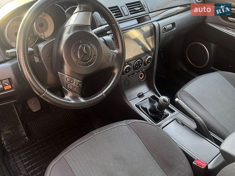 Седан Mazda 3 2007 в Рава-Русской