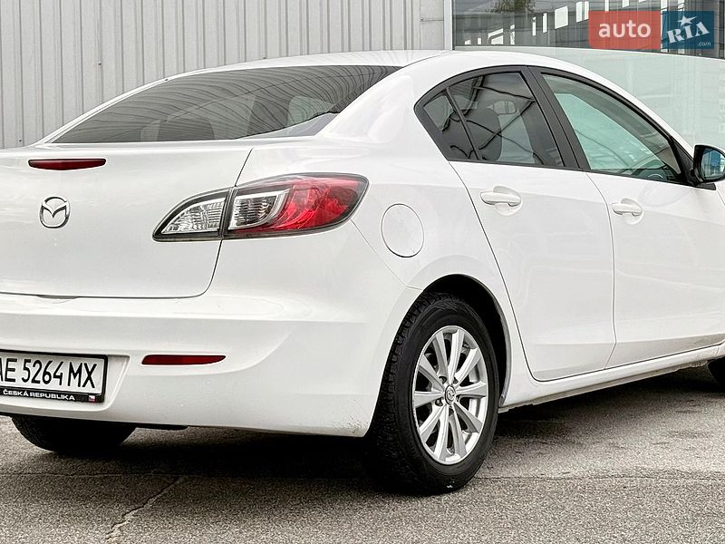 Седан Mazda 3 2013 в Запорожье