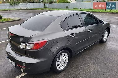 Седан Mazda 3 2011 в Черкасах
