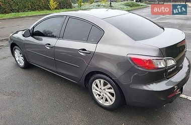 Седан Mazda 3 2011 в Черкасах