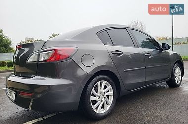 Седан Mazda 3 2011 в Черкасах