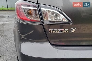 Седан Mazda 3 2011 в Черкасах