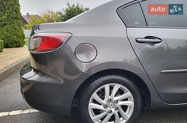 Седан Mazda 3 2011 в Черкасах