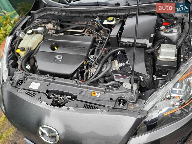 Седан Mazda 3 2011 в Черкасах