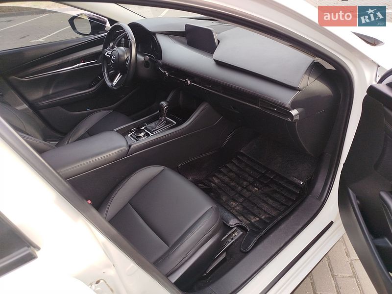 Седан Mazda 3 2019 в Дніпрі