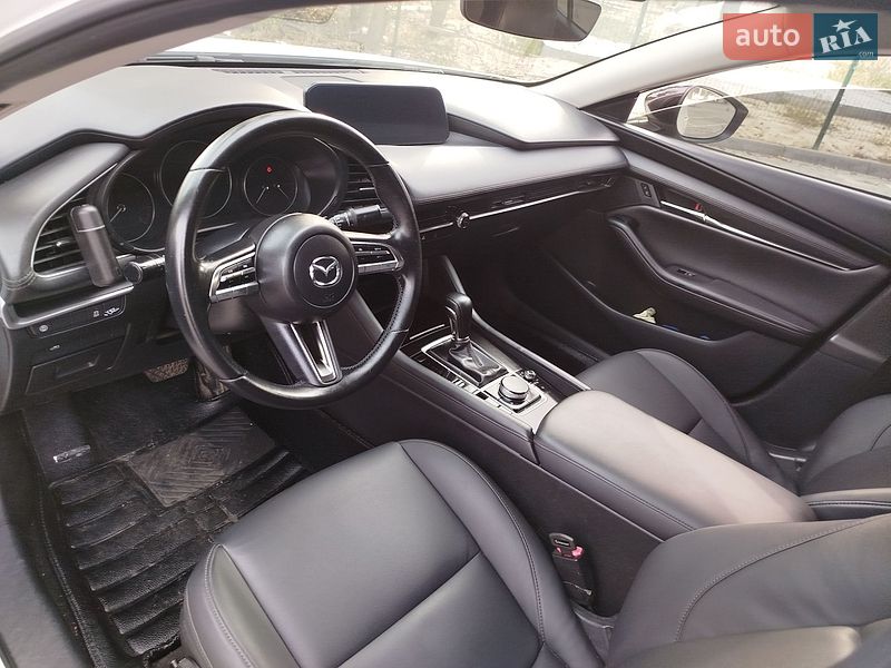 Седан Mazda 3 2019 в Дніпрі