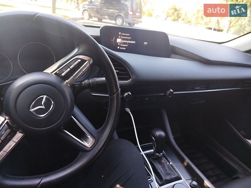 Седан Mazda 3 2019 в Дніпрі