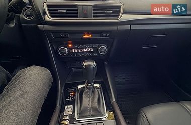 Хэтчбек Mazda 3 2018 в Днепре