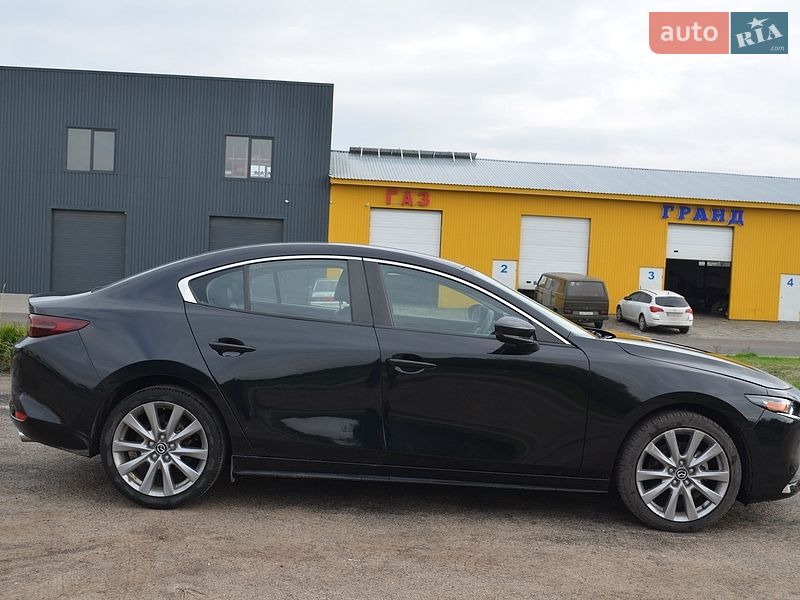 Седан Mazda 3 2021 в Черкасах