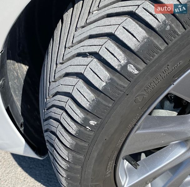 Седан Mazda 3 2023 в Кам'янець-Подільському