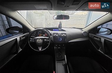 Седан Mazda 3 2011 в Черкасах