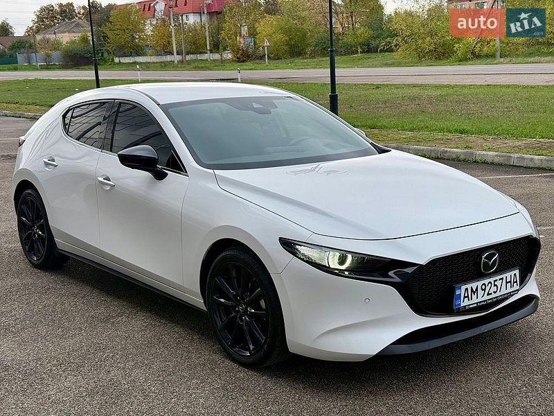 Хэтчбек Mazda 3 2021 в Киеве