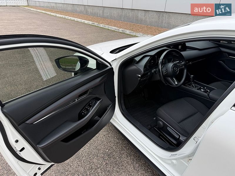 Хэтчбек Mazda 3 2021 в Киеве