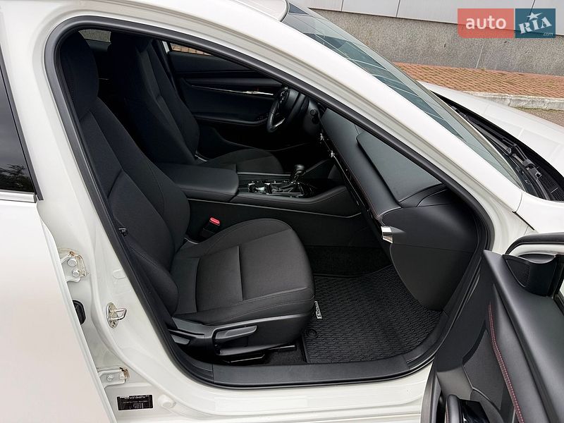 Хэтчбек Mazda 3 2021 в Киеве