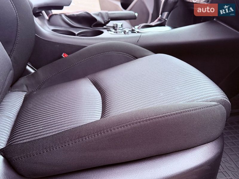 Седан Mazda 3 2014 в Виннице