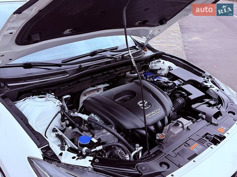 Седан Mazda 3 2014 в Виннице