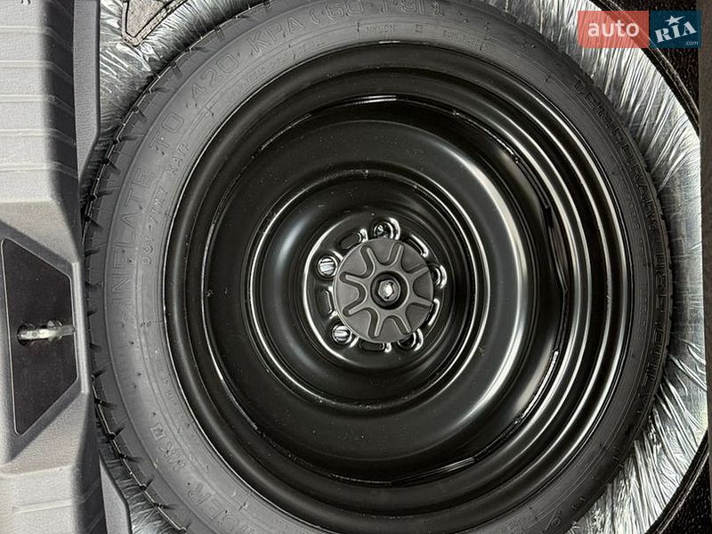 Седан Mazda 3 2014 в Виннице