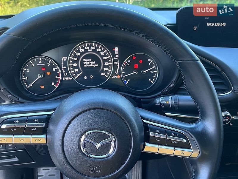 Седан Mazda 3 2022 в Стрые