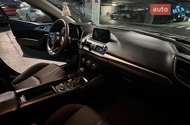Хэтчбек Mazda 3 2018 в Львове