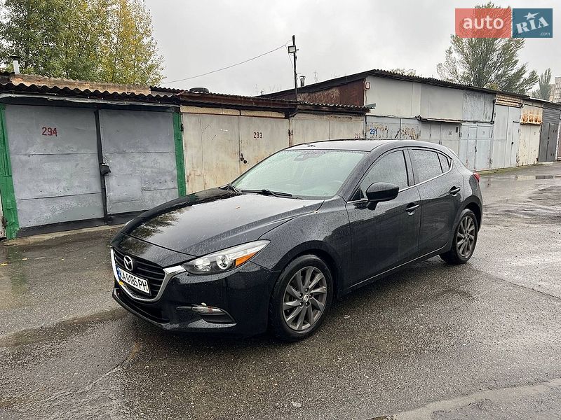 Хэтчбек Mazda 3 2018 в Киеве