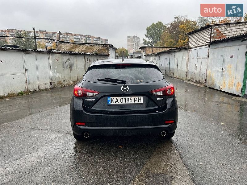 Хэтчбек Mazda 3 2018 в Киеве