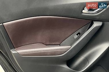 Хэтчбек Mazda 3 2018 в Киеве