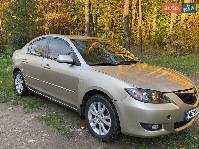 Седан Mazda 3 2006 в Луцьку