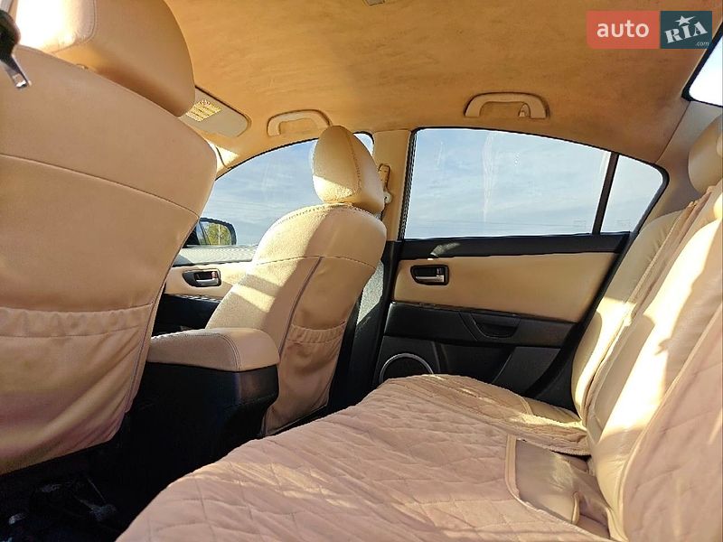 Седан Mazda 3 2006 в Миколаєві