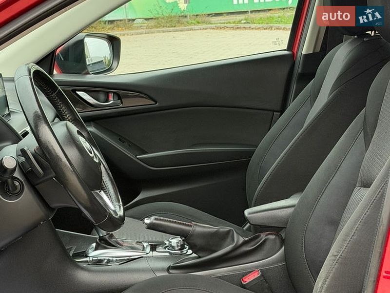 Седан Mazda 3 2013 в Черкассах