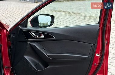 Седан Mazda 3 2013 в Черкассах